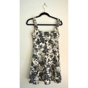 Black and White Floral Graphic mini dress